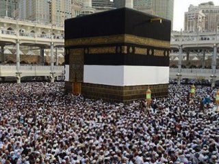 Selfie Çekenlere Alimlerden Tepki