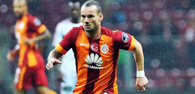 G.Saray'da Sneijder Krizi! İmzalamadı