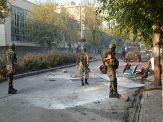 Diyarbakır'da Asker Sokağa İndi!