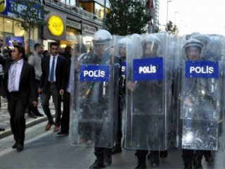 Polisten Anlamlı Yürüyüş!