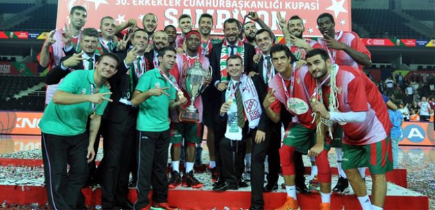 En büyük kupa Kaf-Kaf'ın!