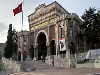 İstanbul Üniversi'nde Kavga, 28 Gözaltı