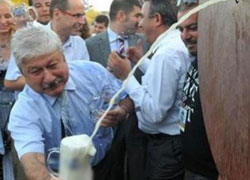 Belediyenin işi gücü bu!