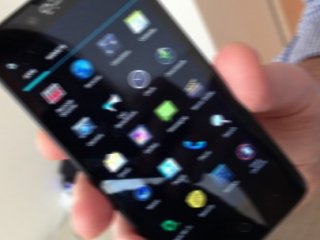 Devletin Zirvesine 250 Kriptolu Telefon