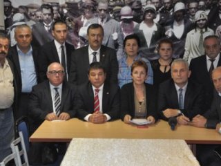 CHP'de 18 İstifa Birden