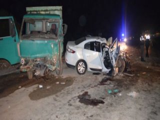 İzmir'de Feci Kaza: 3 Ölü, 4 Yaralı