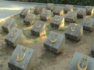 Türk Şehitliği'ne Çirkin Saldırı