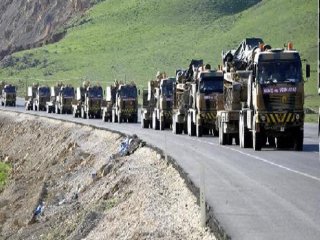 Askeri Araçlar Sınıra Kaydırıldı