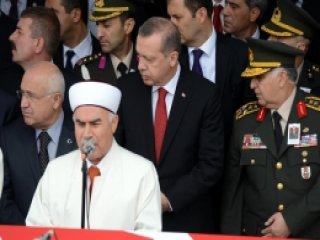 Doğan Güreş'in Cenazesinde Sürpriz İsim