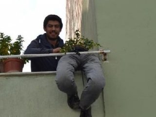 Balkondaki Saksı Adam Korkuttu