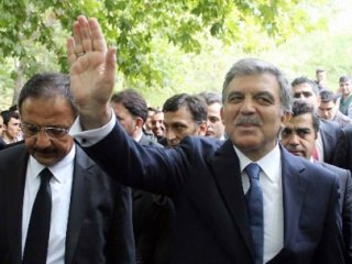 Gül İlahiyat Hocalarına Seslendi