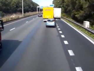 Makas Attı Paramparça Oldu!