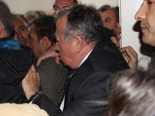 Nuh Mete Yüksel'e Ankara Barosu'nda Yumruklu Saldırı