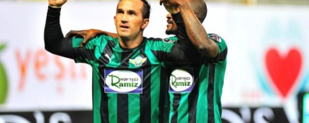 Akhisar'ın Zirve Takibi Sürüyor