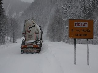 Kar Ovit Dağı Geçidi'ni Kapattı