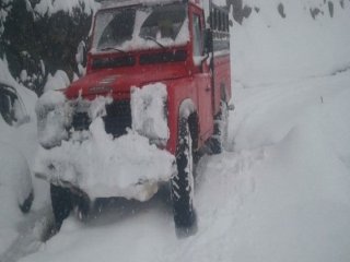 Yaylada Mahsur Kalan İki Kişi Kurtarıldı