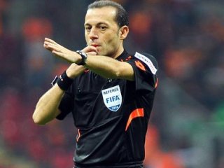İşte Cüneyt Çakır'ın Derbi Notu