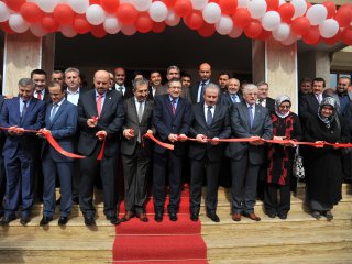 Veysel Tiryaki'den Eğitime Büyük Destek