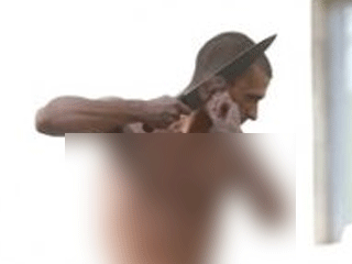 Bu Sefer De Kulağını Kesti!