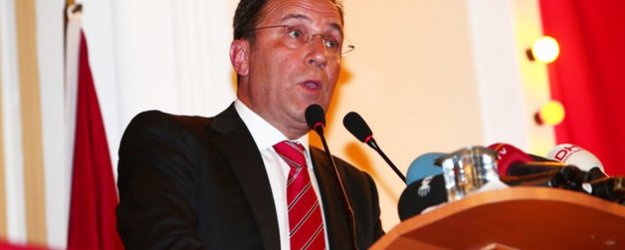 Adnan Öztürk'ten Flaş Adaylık Kararı