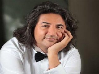 Ünlü Şarkıcıdan İlginç Siyaset Yorumu