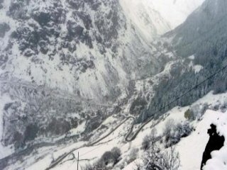 Rize yaylaları beyaza büründü