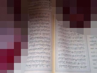 Kur'an-ı Kerim'e Ayakla Basılan..