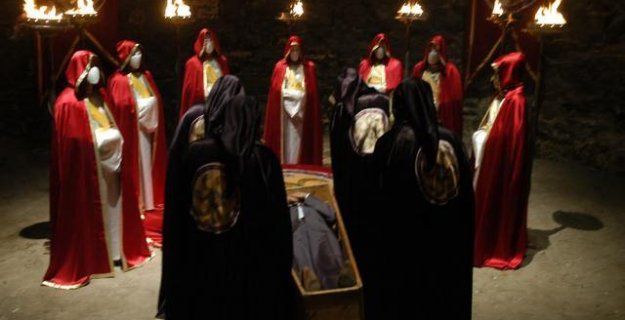 Gizli Ayinleri Böyle Görüntülendi