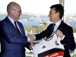 İrlandalı Bakana Beşiktaş Forması