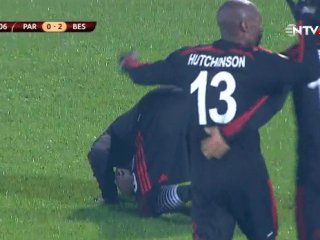 Demba Ba'dan Sırbistan'da Şükür Secdesi