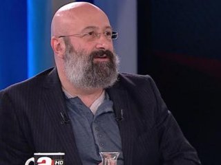 Yeni Şafak Yazarından Ağır Salvolar