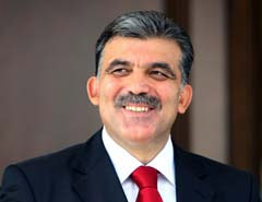 Takipçileri Aksine Artıyor