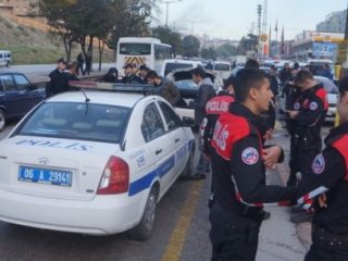 Polise Uzun Namlulu Silahla Ateş Açıldı