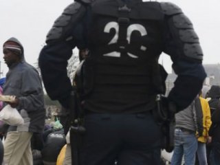 Polise Taş Atan Göstericiye 4 Yıl Hapis