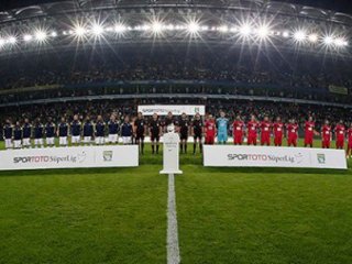 Kadıköy'de Şehitlerimize Saygı