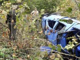 Askeri Araç Uçuruma Yuvarlandı: 3 Yaralı