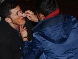 Polis Otosuna Otomobil Çarptı: 2 Polis Yaralı