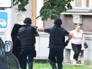 Alman Öğretmen Sınıfta Öldürüldü