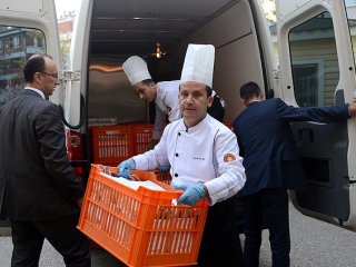 Resepsiyonun Yiyecekleri Yuva Ve Yurtlara Gönderildi