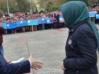 İmam Hatip öğrencisinden örnek tavır