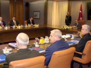 'Kırmızı Kitap'tan Kimler Geldi Kimler Geçti?