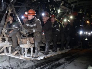 Rusya'da Maden Kazası: 33 İşçi Mahsur