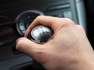 Çok Garip Kaza! Arabasıyla Kendini Ezdi