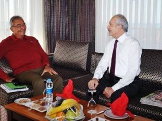 Kılıçdaroğlu ve Baykal Kahvaltıda Buluştu