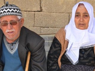 Görme Engelli Baba Oğluna Ağlıyor