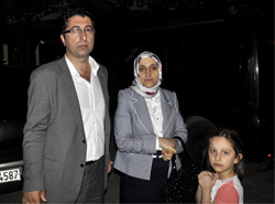 Başörtülü davetliyi düğüne almadılar