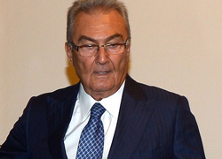 Deniz Baykal ezber bozdu