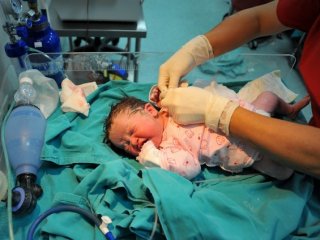 Bebek ölümleri 8 Yılda Aarı Yarıya Azaldı