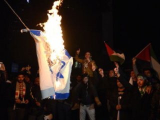 'Oluk Oluk Kan Aksa Kurtulacak El Aksa'