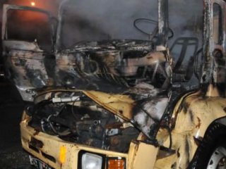 Park Halindeki Araç Yandı